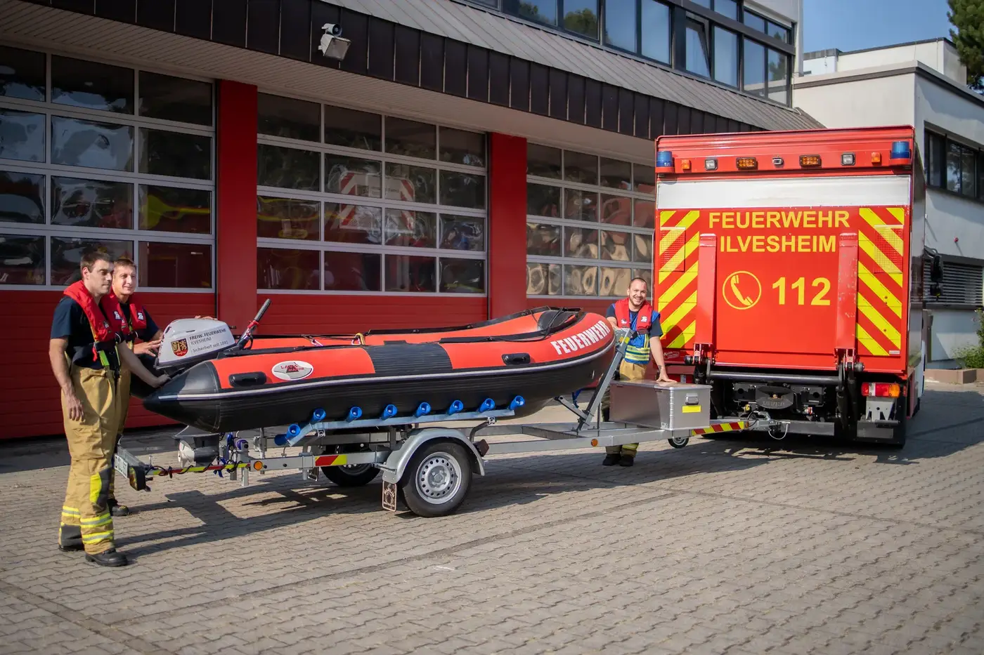 Wasserrettung auf dem Alt-Neckar